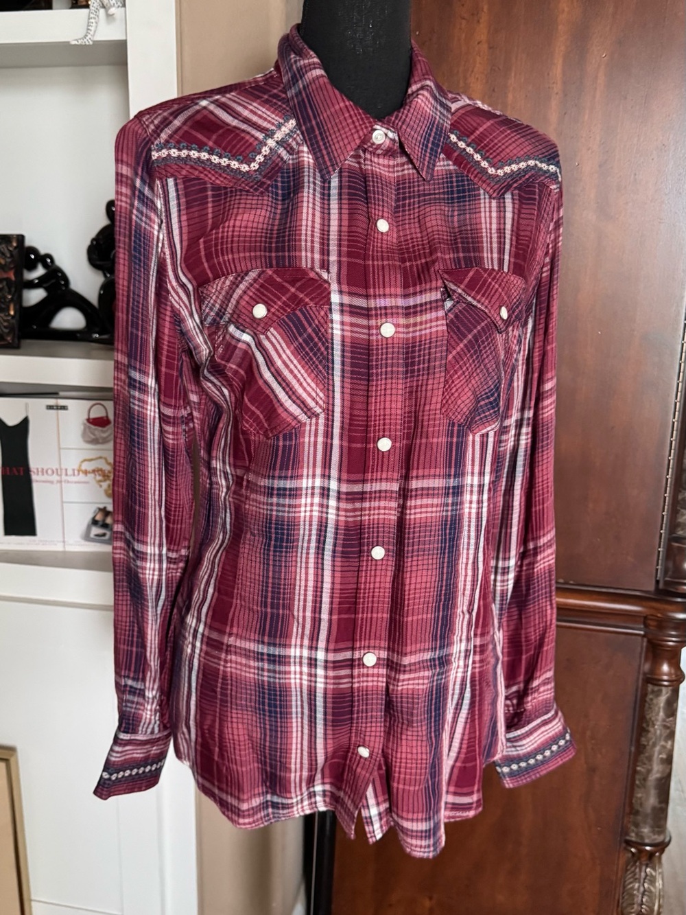 Wrangler Retro Plaid Western Button-Up Shirt